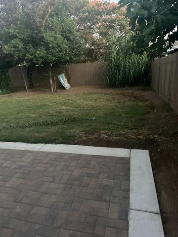 1500 London St, Sacramento, CA 95822