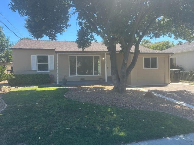 1500 London St, Sacramento, CA 95822