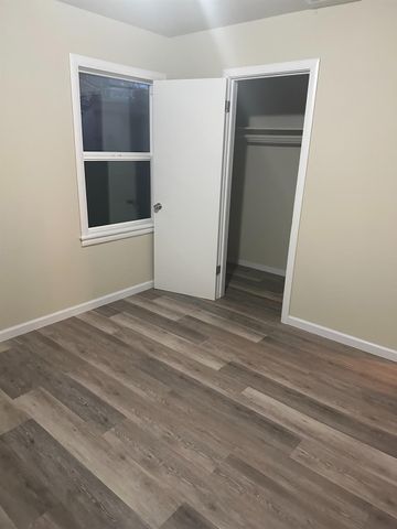 1500 London St, Sacramento, CA 95822