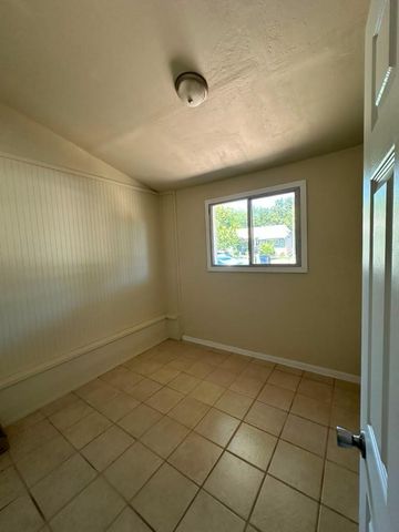 1500 London St, Sacramento, CA 95822