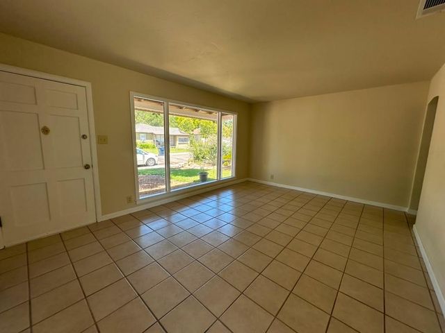 1500 London St, Sacramento, CA 95822