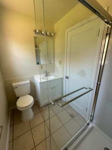 1500 London St, Sacramento, CA 95822