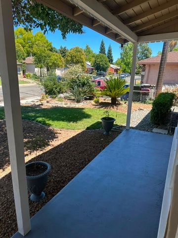 1500 London St, Sacramento, CA 95822