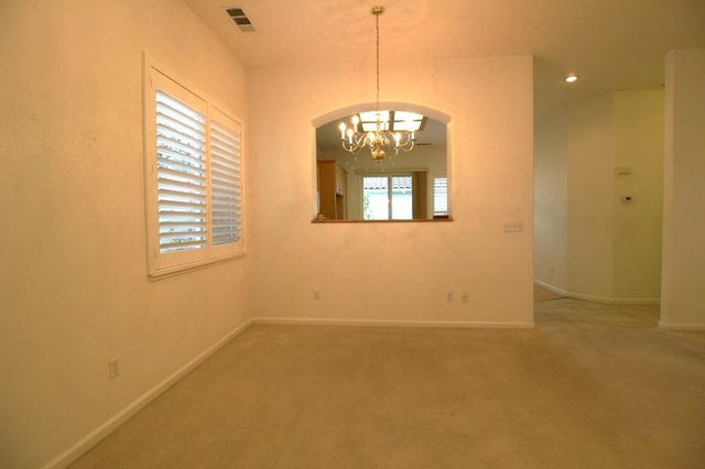 130 Little Johns Creek Dr, Oakdale, CA 95361