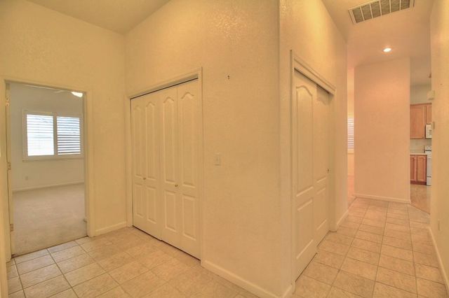 130 Little Johns Creek Dr, Oakdale, CA 95361