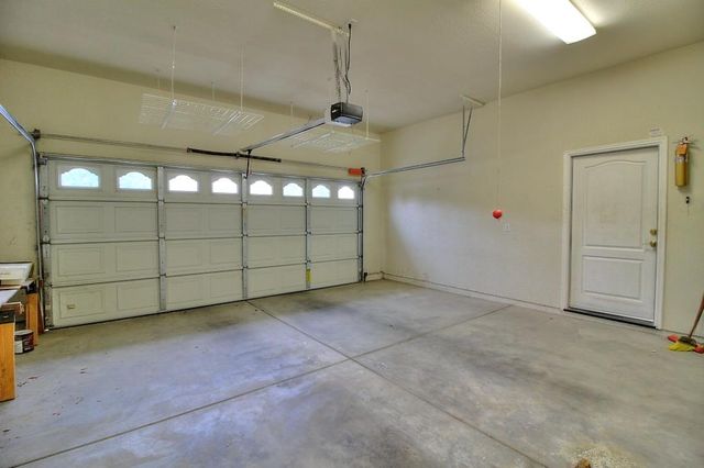 130 Little Johns Creek Dr, Oakdale, CA 95361