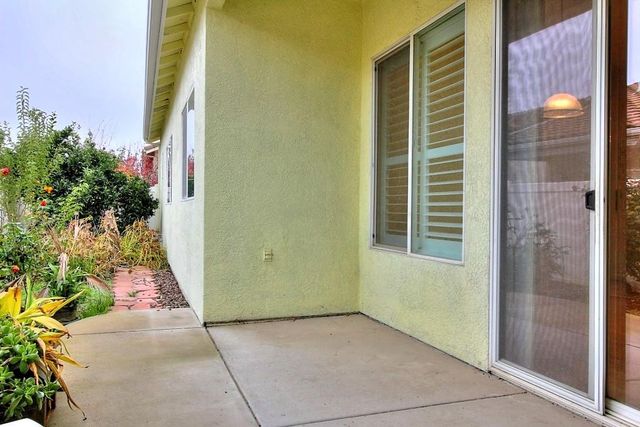 130 Little Johns Creek Dr, Oakdale, CA 95361