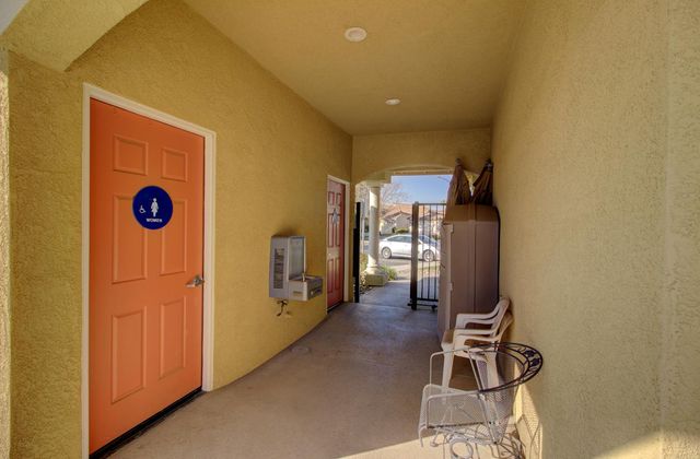 130 Little Johns Creek Dr, Oakdale, CA 95361