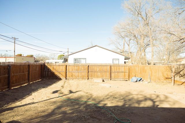 921 W 11th Street, Littlefield, TX 79339