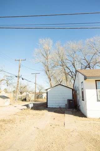 921 W 11th Street, Littlefield, TX 79339