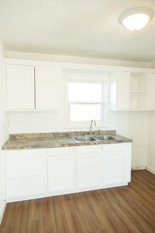 921 W 11th Street, Littlefield, TX 79339