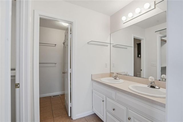 4955 Stoneback Drive, Lawrence, KS 66047