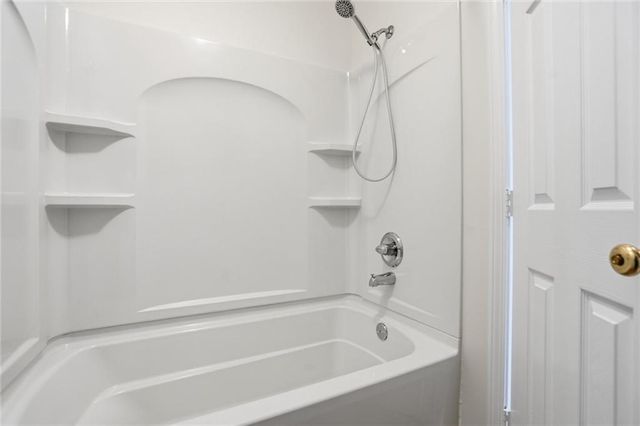 4955 Stoneback Drive, Lawrence, KS 66047