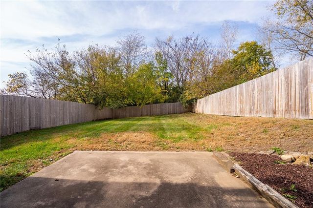 4955 Stoneback Drive, Lawrence, KS 66047