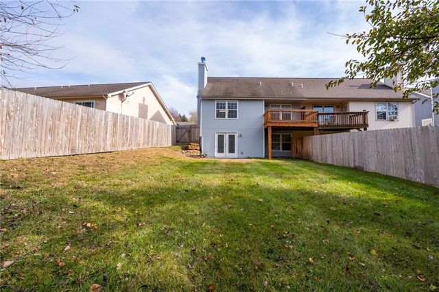 4955 Stoneback Drive, Lawrence, KS 66047