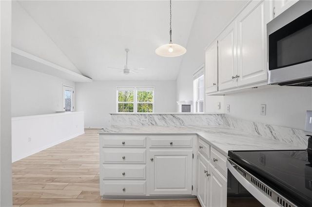 4955 Stoneback Drive, Lawrence, KS 66047