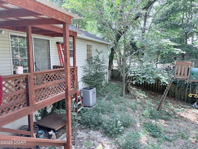 8517 Spruce Drive, Rogers, AR 72756