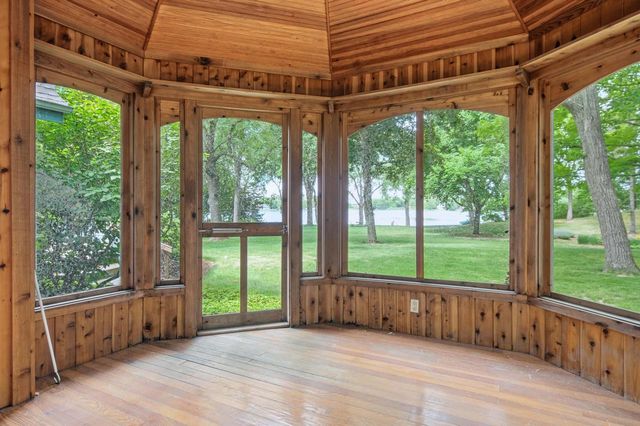 1031 N Genesee Woods DRIVE, Summit, WI 53066