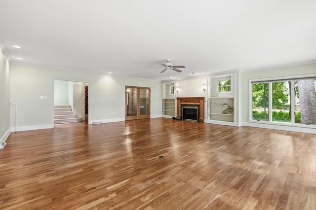 1031 N Genesee Woods DRIVE, Summit, WI 53066