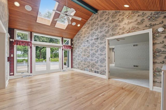 1031 N Genesee Woods DRIVE, Summit, WI 53066