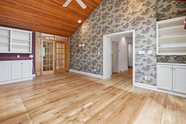 1031 N Genesee Woods DRIVE, Summit, WI 53066