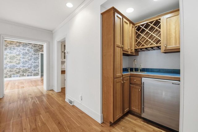 1031 N Genesee Woods DRIVE, Summit, WI 53066