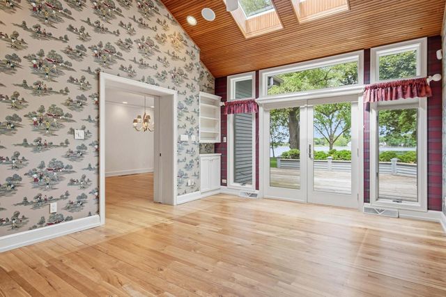 1031 N Genesee Woods DRIVE, Summit, WI 53066