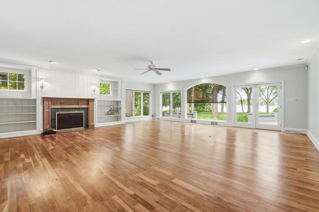 1031 N Genesee Woods DRIVE, Summit, WI 53066
