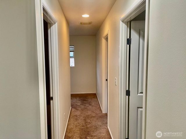 6827 41st Street E, Fife, WA 98424