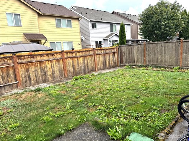 6827 41st Street E, Fife, WA 98424