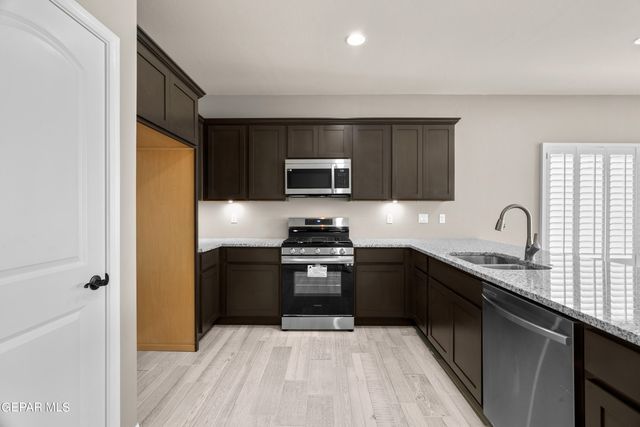 3813 Plan Place, El Paso, TX 79938