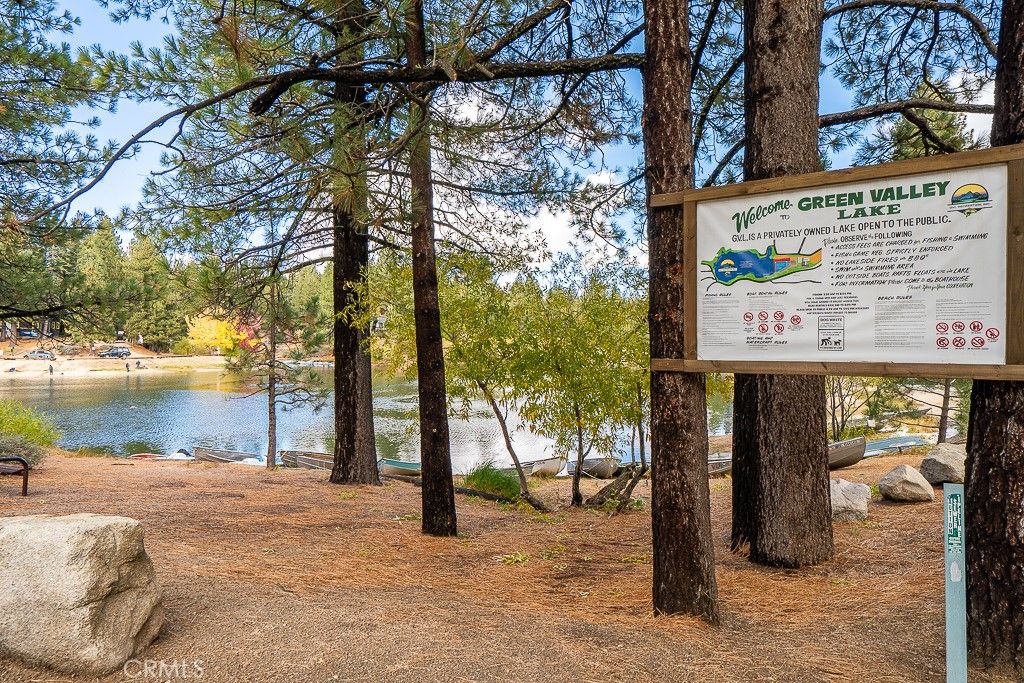 Image 11 of property listing at 33332 Holcomb Creek, Green Valley Lake, CA 92341