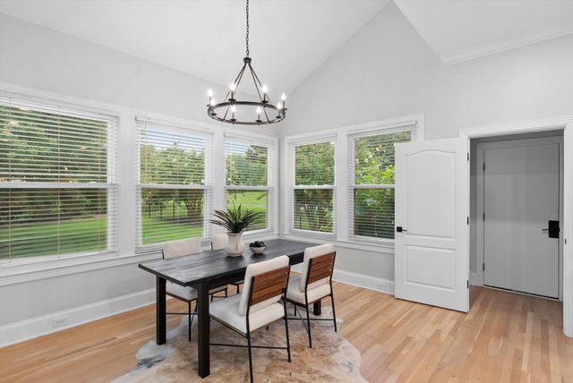 2245 Oakleaf Dr, Franklin, TN 37064