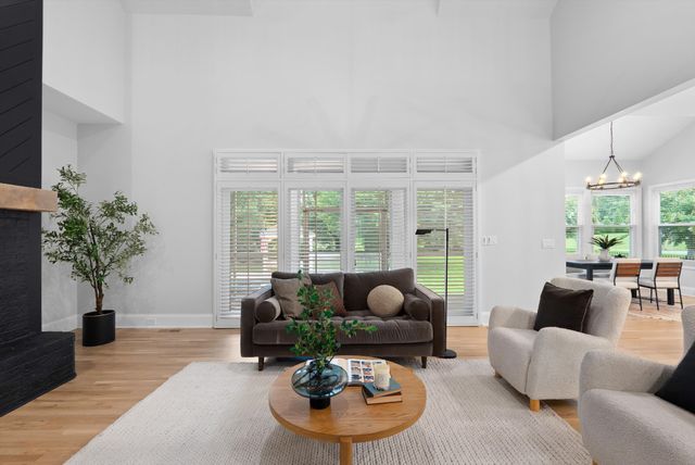 2245 Oakleaf Dr, Franklin, TN 37064