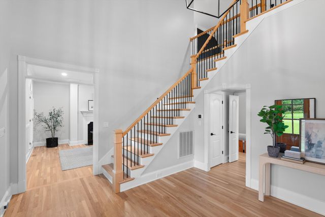 2245 Oakleaf Dr, Franklin, TN 37064