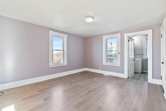 711 9th St, Irwin, PA 15642