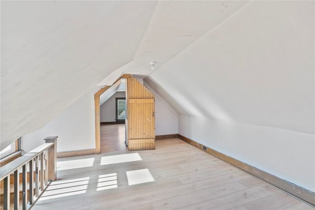 711 9th St, Irwin, PA 15642