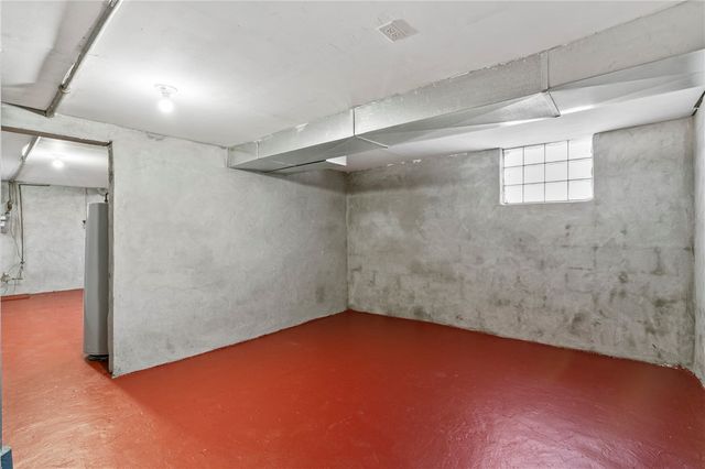 711 9th St, Irwin, PA 15642