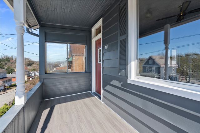 711 9th St, Irwin, PA 15642