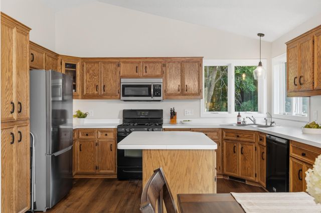 7341 Barbara Avenue, Inver Grove Heights, MN 55077