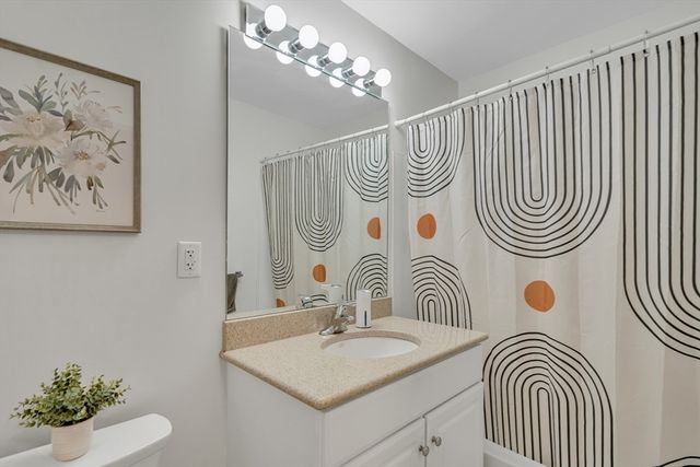 318 Rindge Ave 103, Cambridge, MA 02140