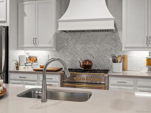 9035 S Shawnee Court, Parker, CO 80016