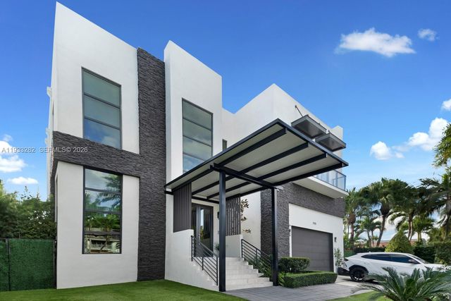 1970 NE 119th Rd, North Miami, FL 33181