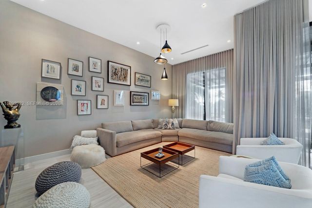 1970 NE 119th Rd, North Miami, FL 33181