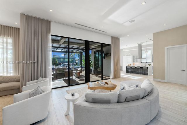 1970 NE 119th Rd, North Miami, FL 33181