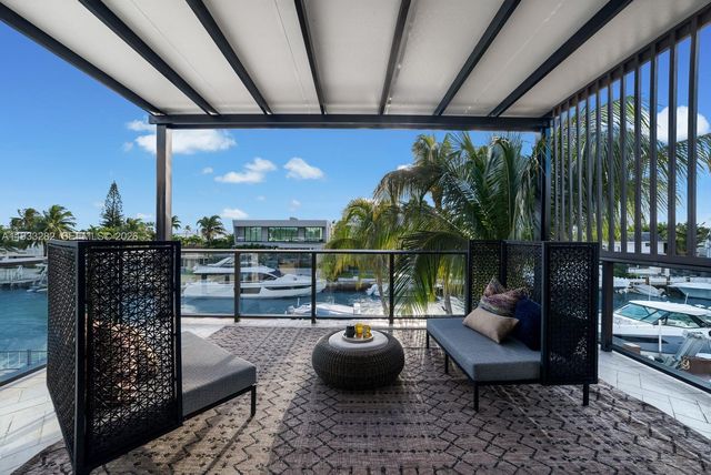 1970 NE 119th Rd, North Miami, FL 33181