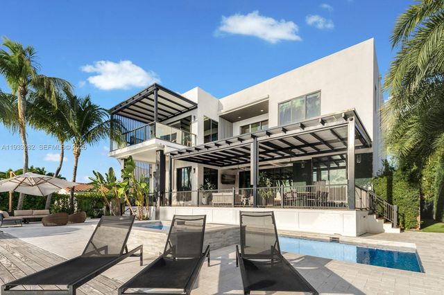 1970 NE 119th Rd, North Miami, FL 33181