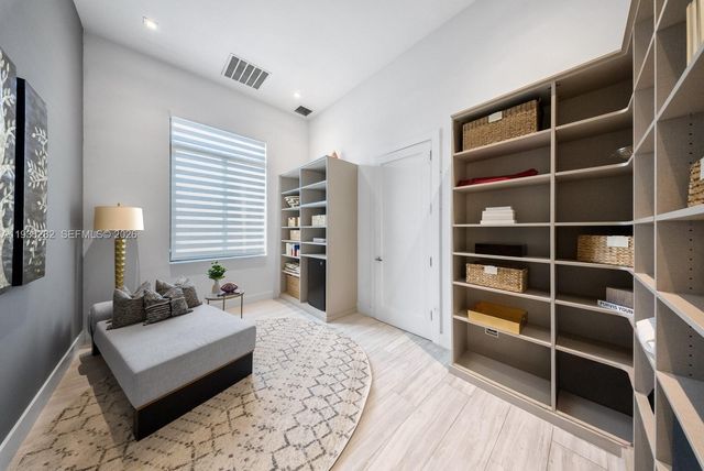 1970 NE 119th Rd, North Miami, FL 33181