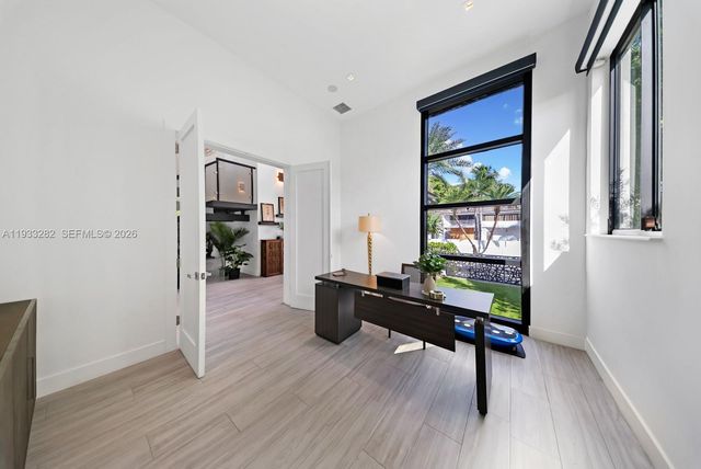 1970 NE 119th Rd, North Miami, FL 33181