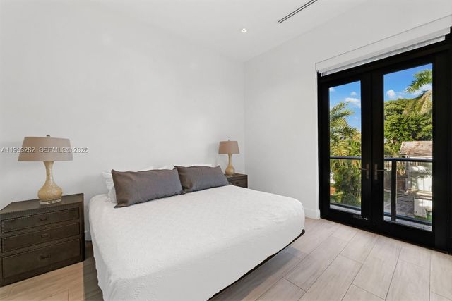 1970 NE 119th Rd, North Miami, FL 33181